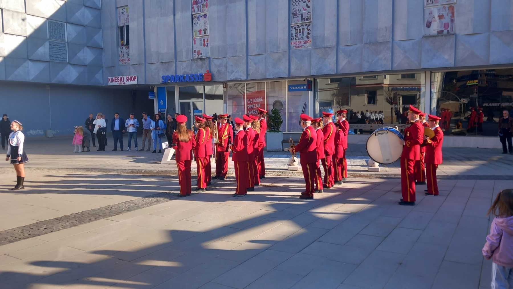 IMG-e2830883a9df71d9fc36807b39c66d90-V