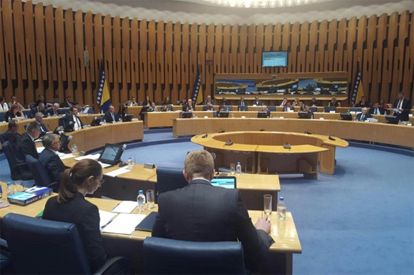 Kaotična sjednica Doma naroda PSBiH, izaslanici se nakon tri sata nisu dogovorili ni oko dnevnog reda